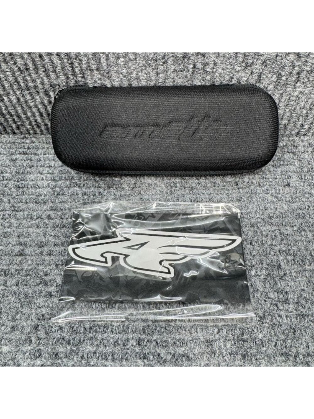 Arnette Eye & Sunglasses Hard Case Black Zippered + Cleaning Cloth + Sticker